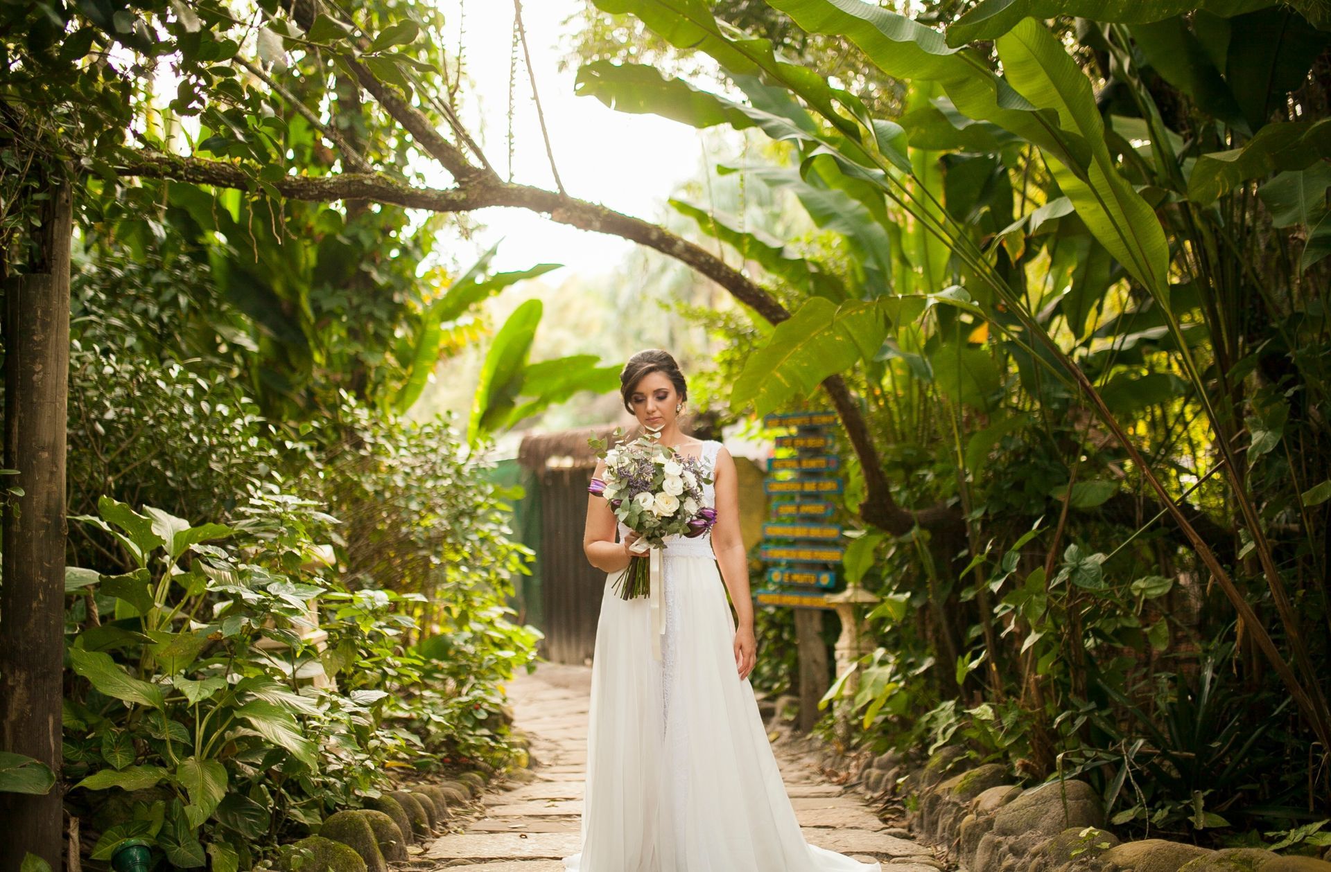 Foto Vestido de Noiva: como escolher o modelo perfeito pro grande dia? Foto Vestido de Noiva: como escolher o modelo perfeito pro grande dia? - Imagem 14